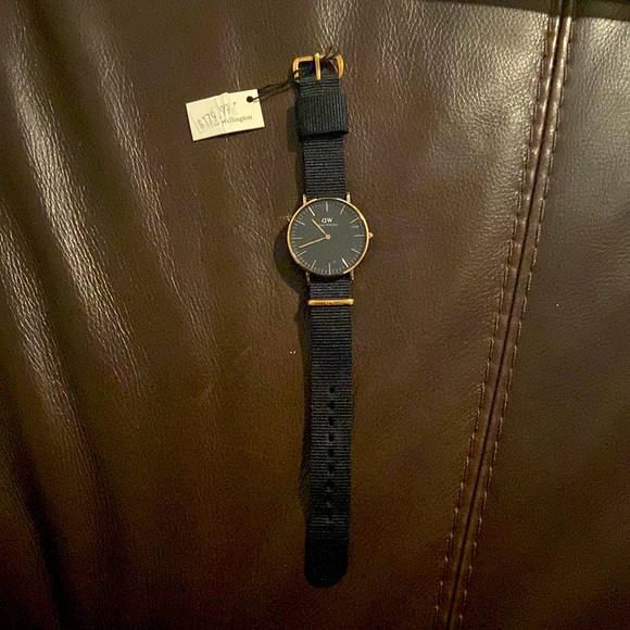 NWT David Wellington Mens Watch with Nylon Band - Picture 1 of 3
